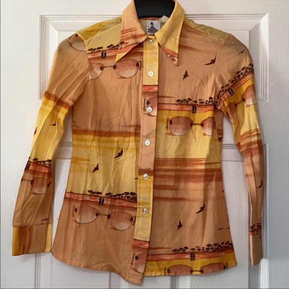 Vintage Tops - RAD VTG Dagger Collar California Dreaming Blouse